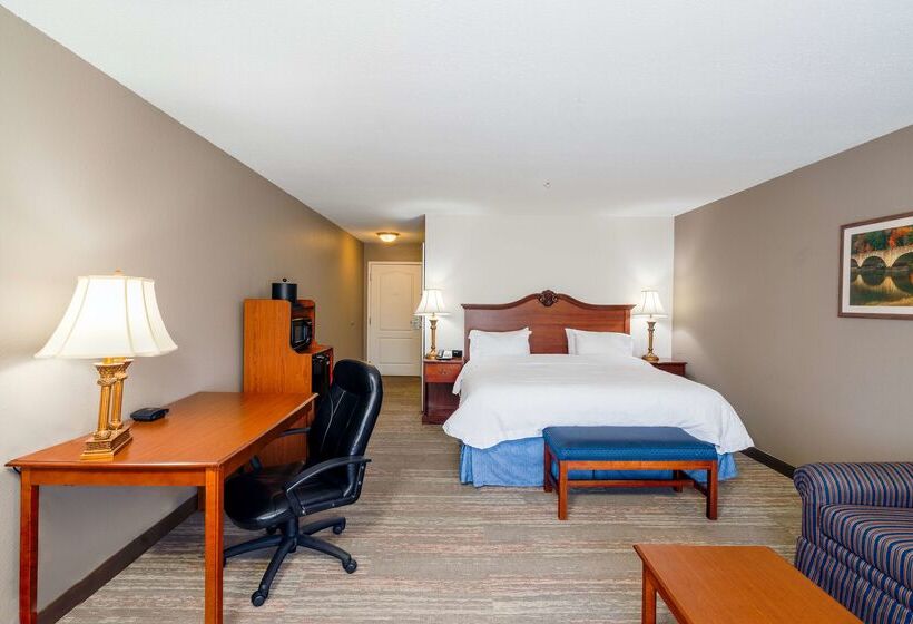 Отель Hampton Inn Londonnorth