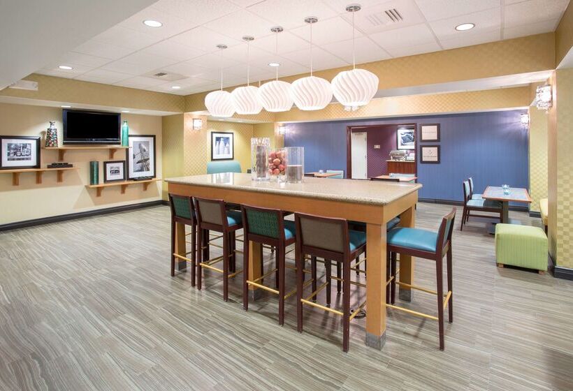 فندق Hampton Inn Santa Rosa