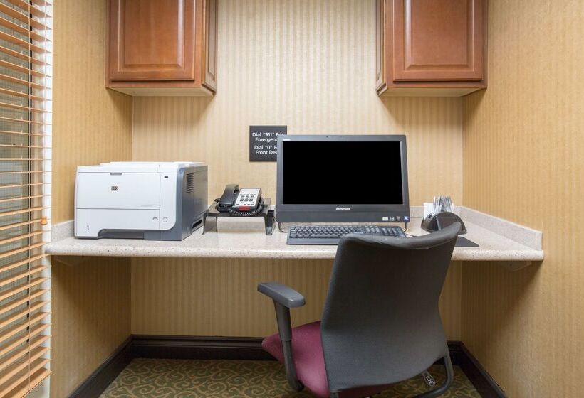 فندق Hampton Inn Santa Rosa