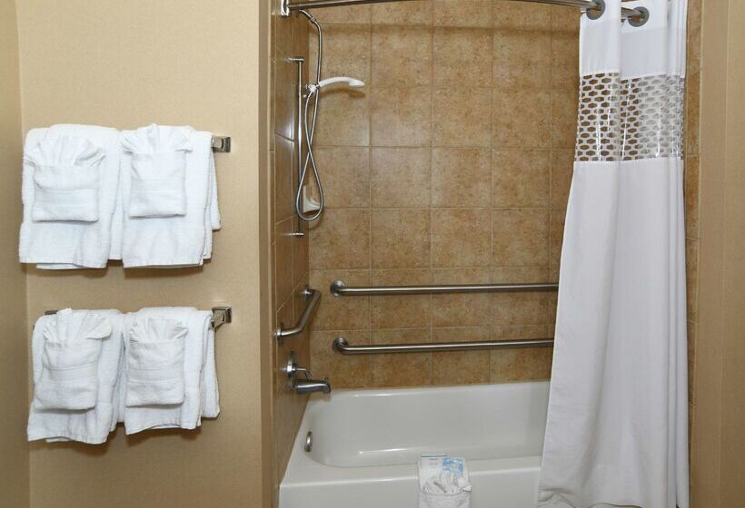 فندق Hampton Inn Seguin