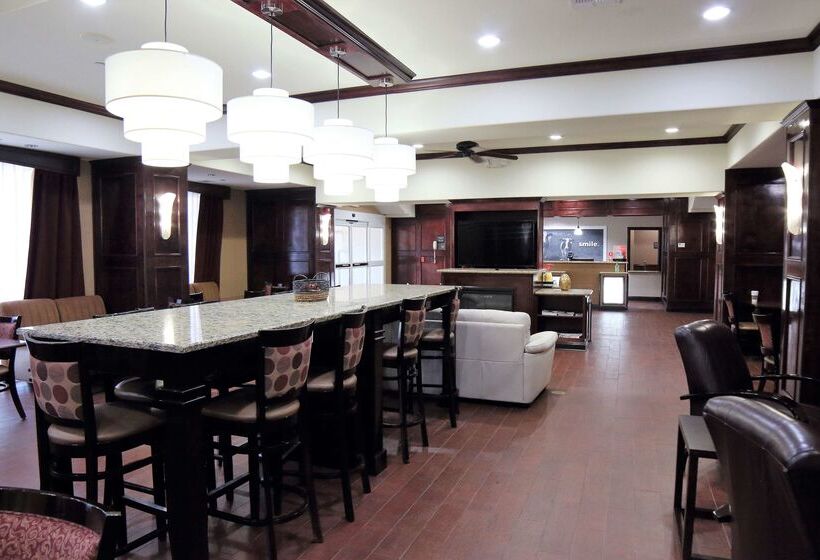 فندق Hampton Inn Seguin