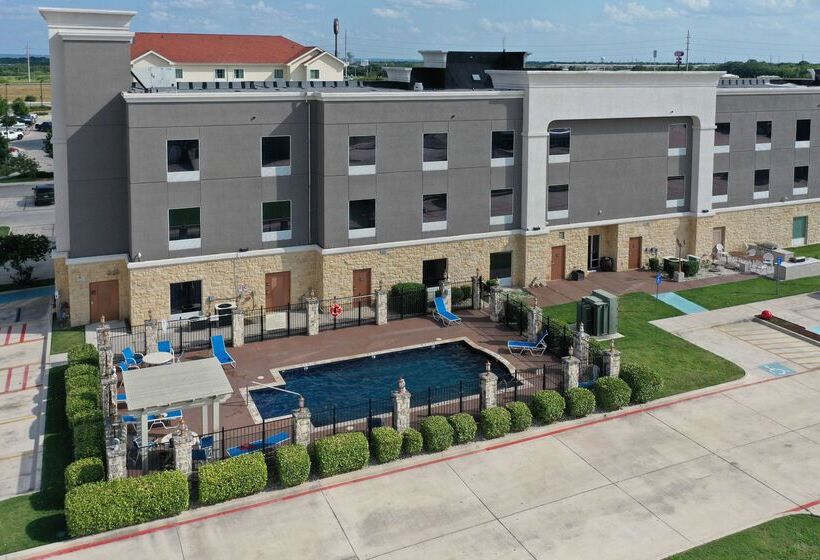 فندق Hampton Inn Seguin