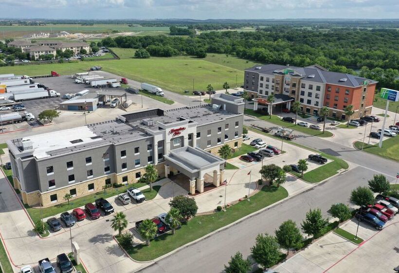 فندق Hampton Inn Seguin