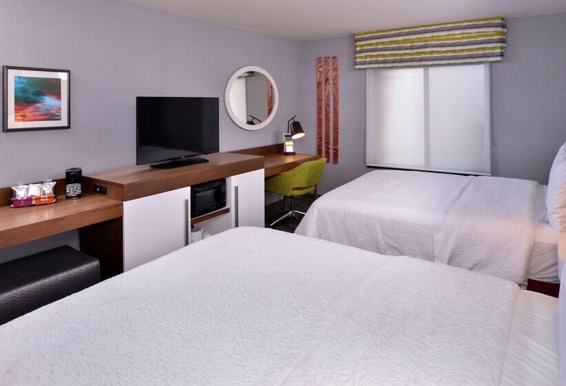 Отель Hampton Inn & Suites Carson City