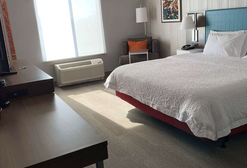 Отель Hampton Inn & Suites Carson City