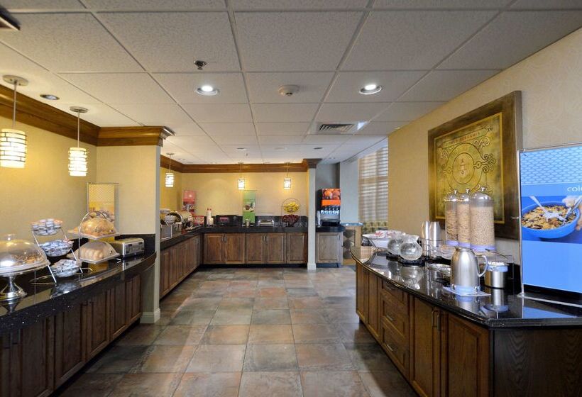 Отель Hampton Inn & Suites Carson City