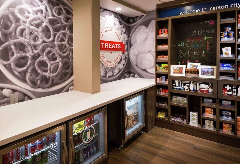 Отель Hampton Inn & Suites Carson City