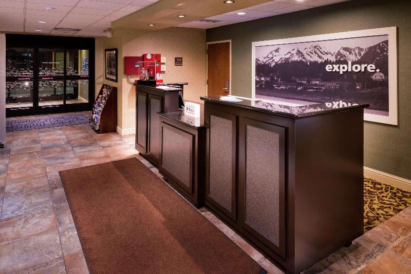 Отель Hampton Inn & Suites Carson City