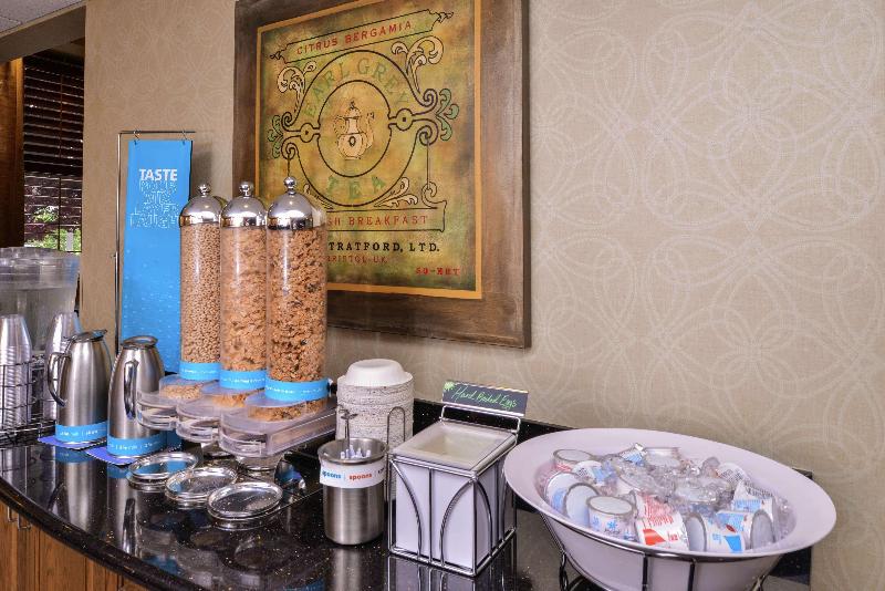 Отель Hampton Inn & Suites Carson City