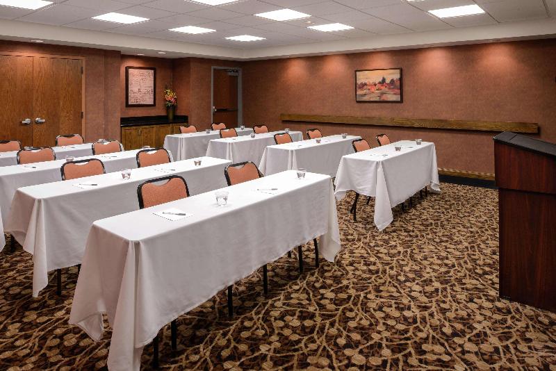 Отель Hampton Inn & Suites Carson City