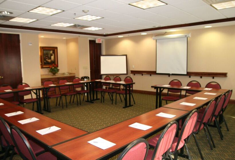 فندق Hampton Inn & Suites Del Rio, Tx