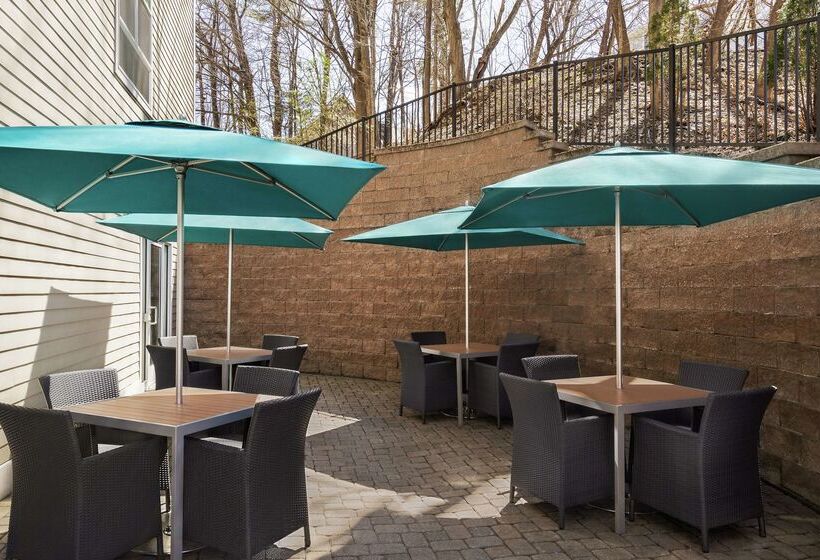 فندق Hampton Inn & Suites Exeter