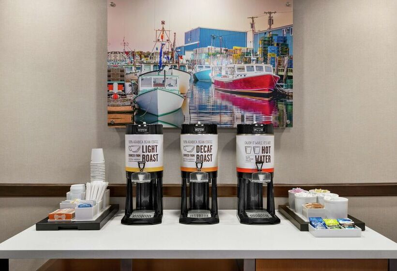 فندق Hampton Inn & Suites Exeter