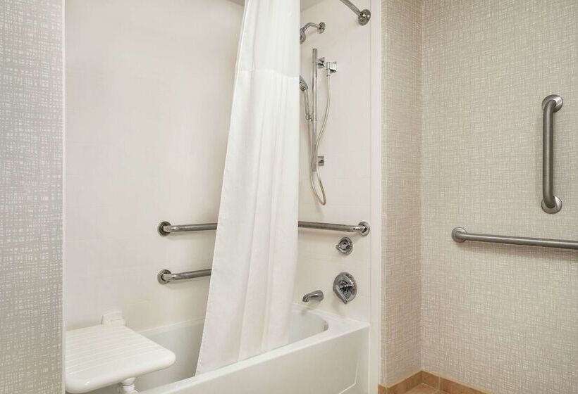 فندق Hampton Inn & Suites Exeter