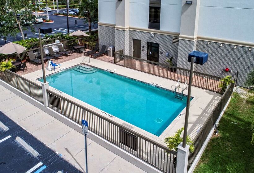 فندق Hampton Inn & Suites Fort Myersestero/fgcu