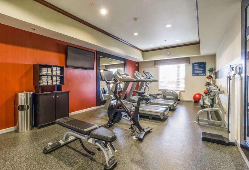 호텔 Hampton Inn & Suites Gainesville