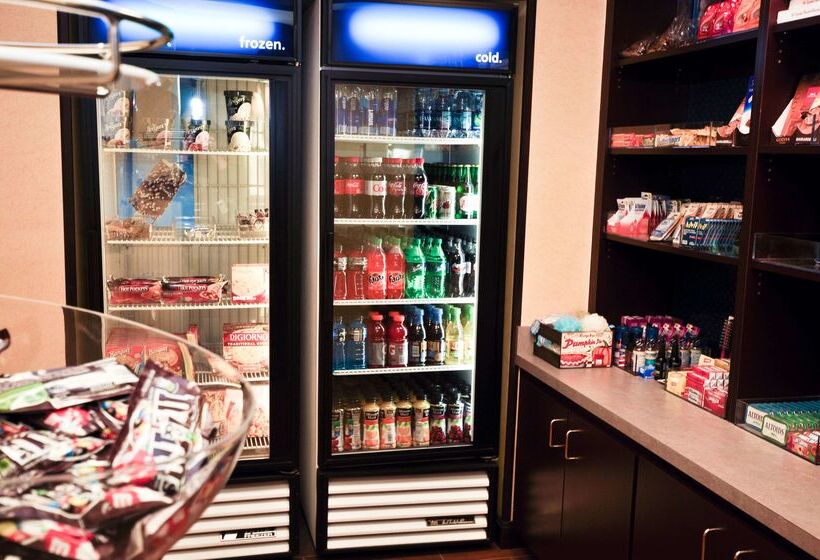 בית מלון כפרי Hampton Inn & Suites Louisville East