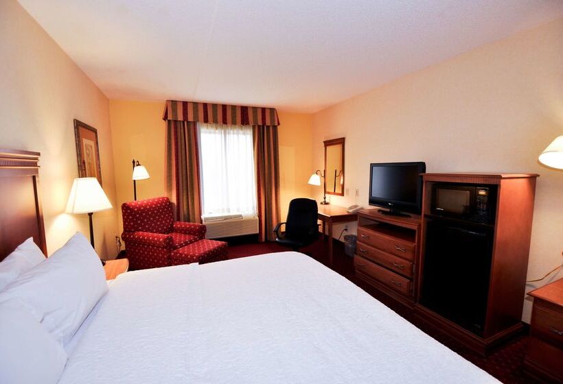 בית מלון כפרי Hampton Inn & Suites Louisville East