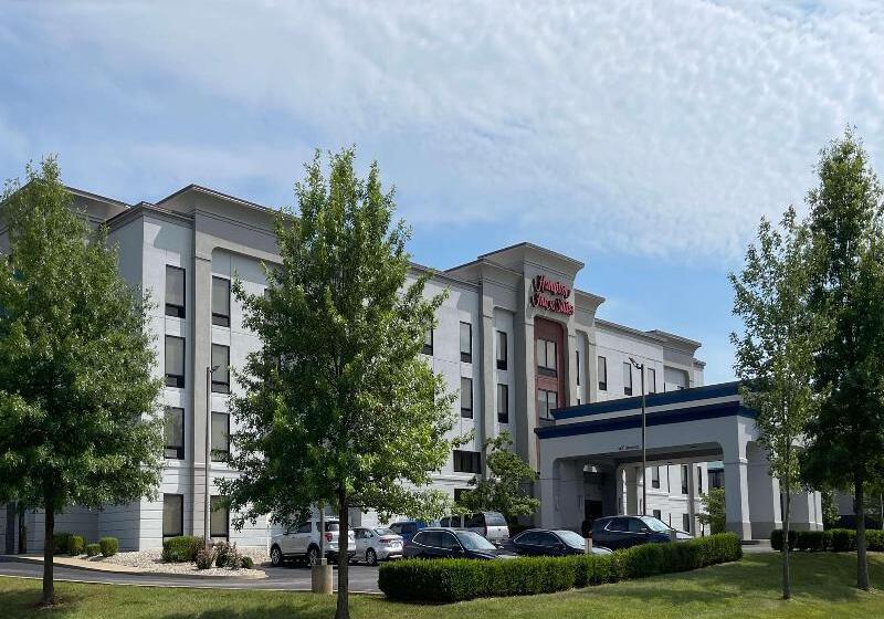 בית מלון כפרי Hampton Inn & Suites Louisville East