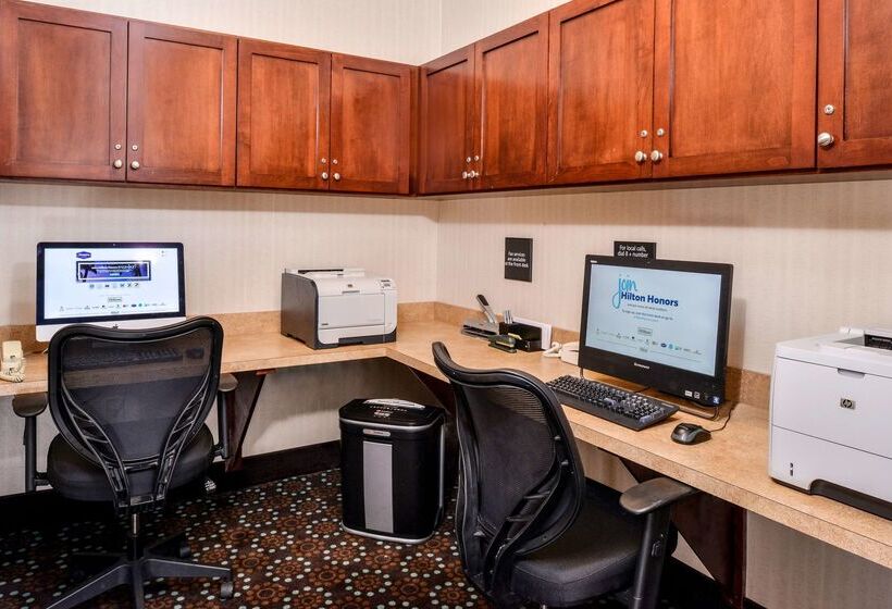 فندق Hampton Inn & Suites Plymouth