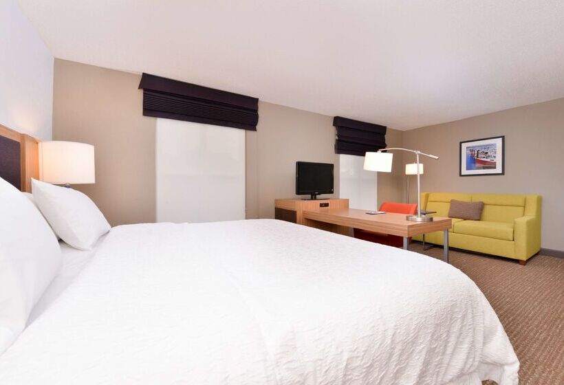 فندق Hampton Inn & Suites Plymouth