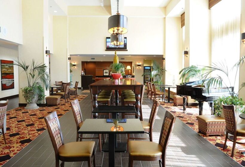 فندق Hampton Inn & Suites Redding