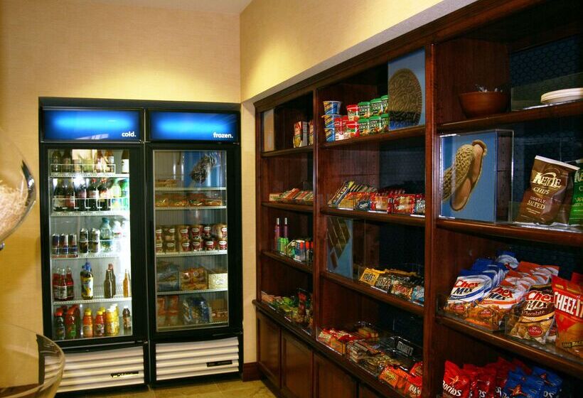 فندق Hampton Inn & Suites Redding