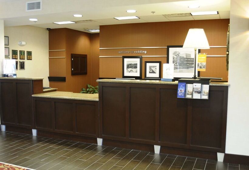 فندق Hampton Inn & Suites Redding