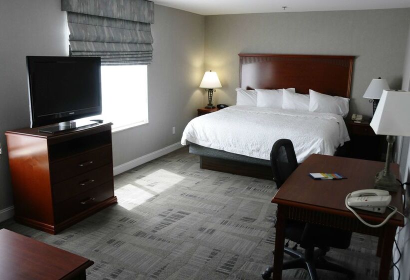فندق Hampton Inn & Suites Redding