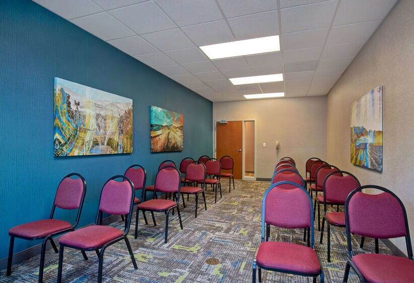 בית מלון כפרי Hampton Inn & Suites Rohnert Park  Sonoma County