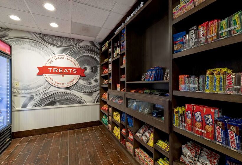 בית מלון כפרי Hampton Inn & Suites Rohnert Park  Sonoma County