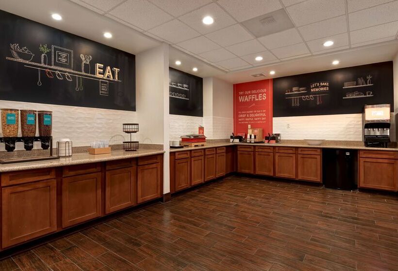 בית מלון כפרי Hampton Inn & Suites Rohnert Park  Sonoma County