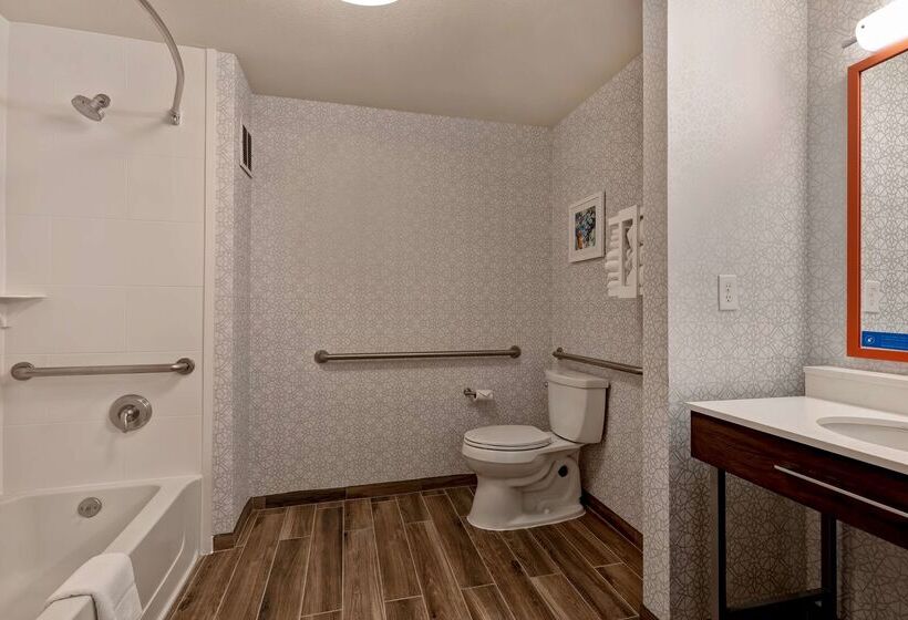 Отель Hampton Inn & Suites Rohnert Park  Sonoma County