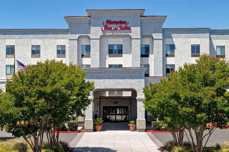 בית מלון כפרי Hampton Inn & Suites Rohnert Park  Sonoma County