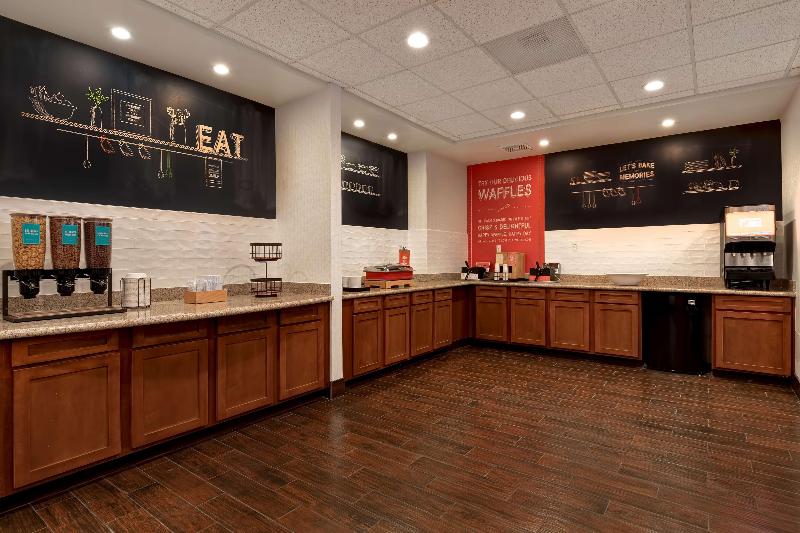 בית מלון כפרי Hampton Inn & Suites Rohnert Park  Sonoma County