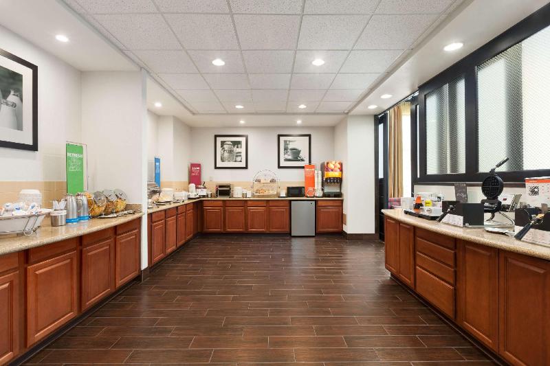 בית מלון כפרי Hampton Inn & Suites Rohnert Park  Sonoma County