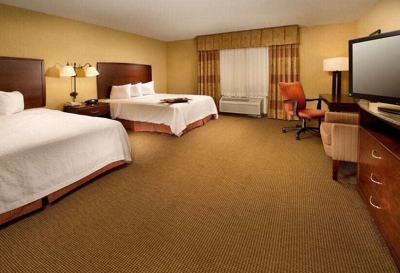 בית מלון כפרי Hampton Inn & Suites San Antonioairport