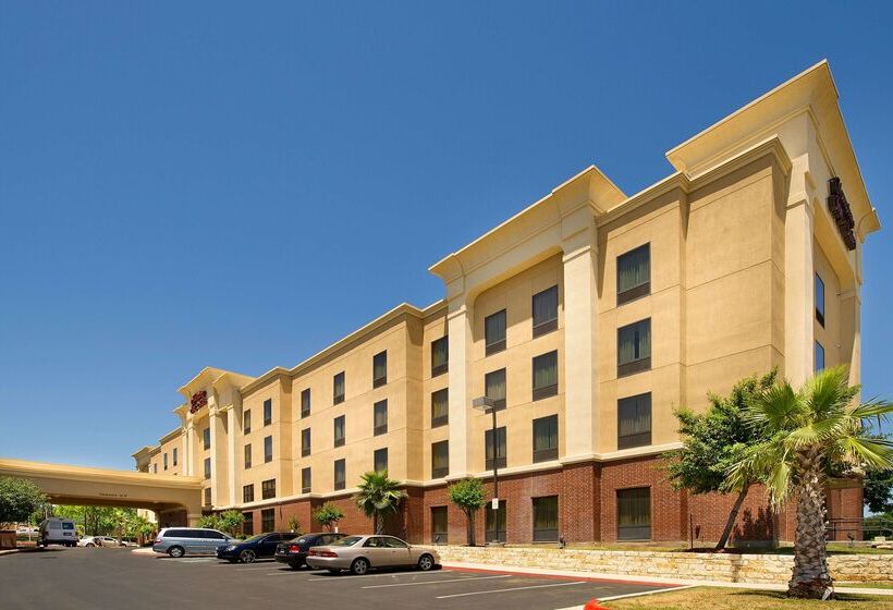 בית מלון כפרי Hampton Inn & Suites San Antonioairport