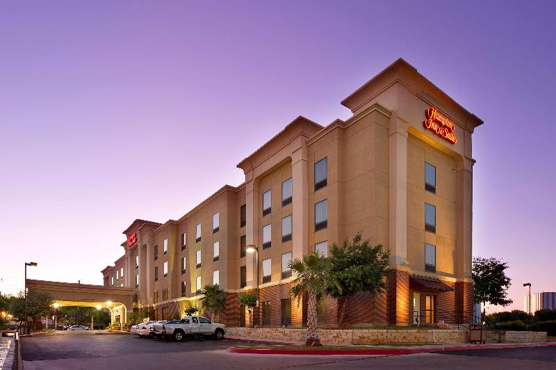 בית מלון כפרי Hampton Inn & Suites San Antonioairport