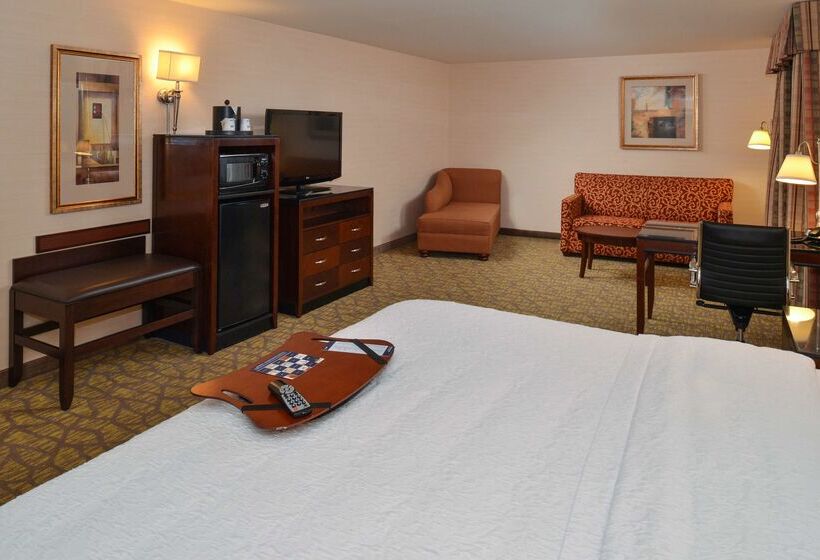 هتل Hampton Inn & Suites Tacoma
