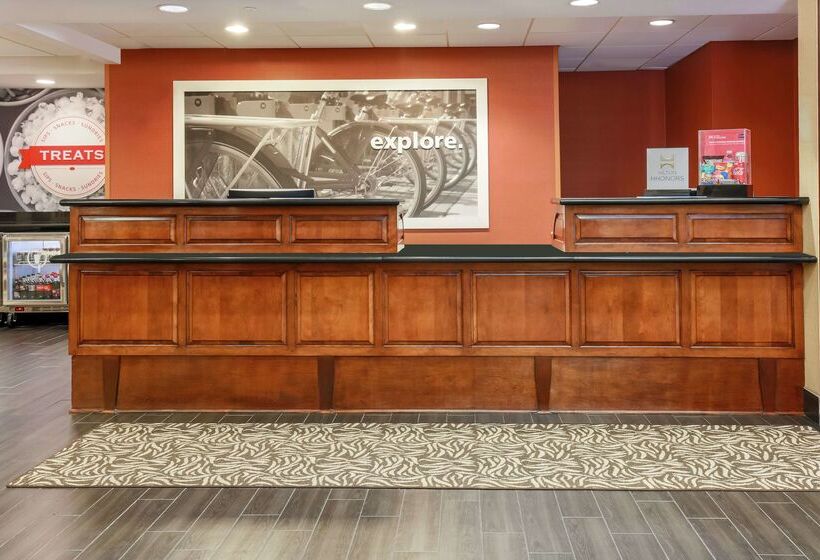 فندق Hampton Inn & Suites Tallahassee I 10/thomasville Road, Fl