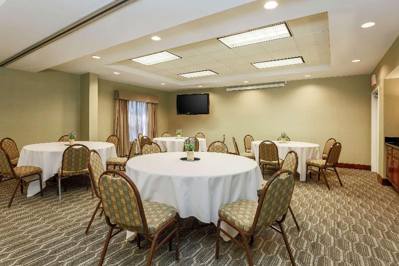 בית מלון כפרי Hampton Inn & Suites Tallahassee I 10/thomasville Road, Fl