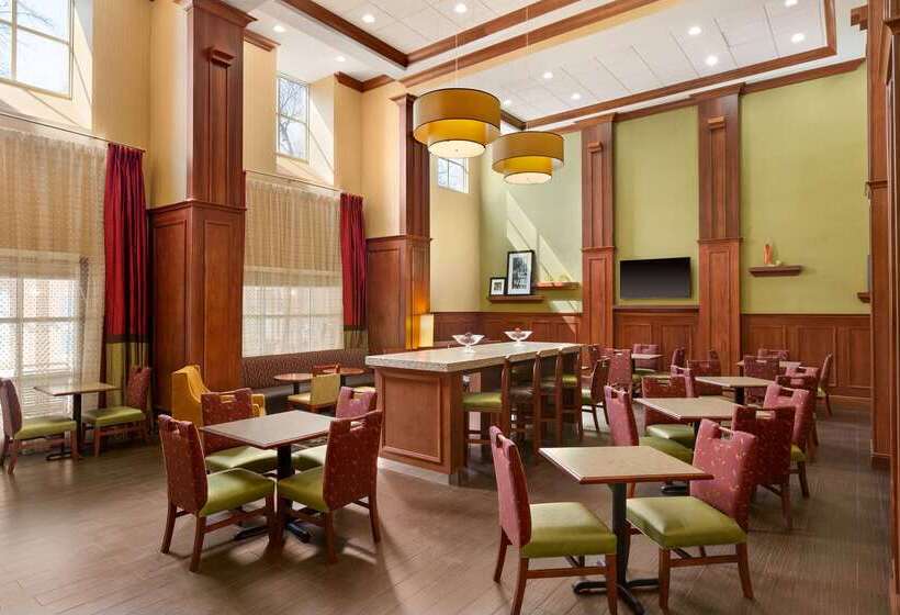 هتل Hampton Inn & Suites Williamsburg Historic District
