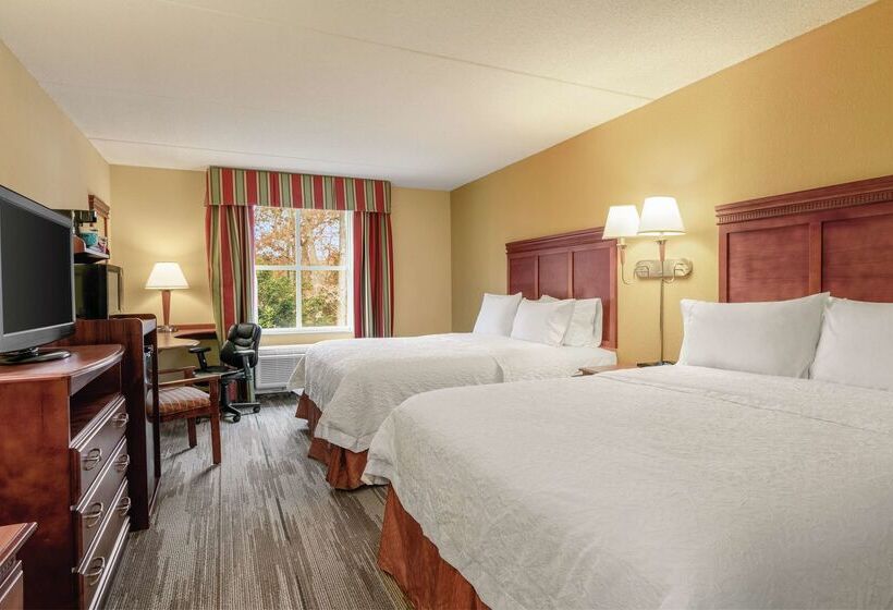 هتل Hampton Inn & Suites Williamsburg Historic District