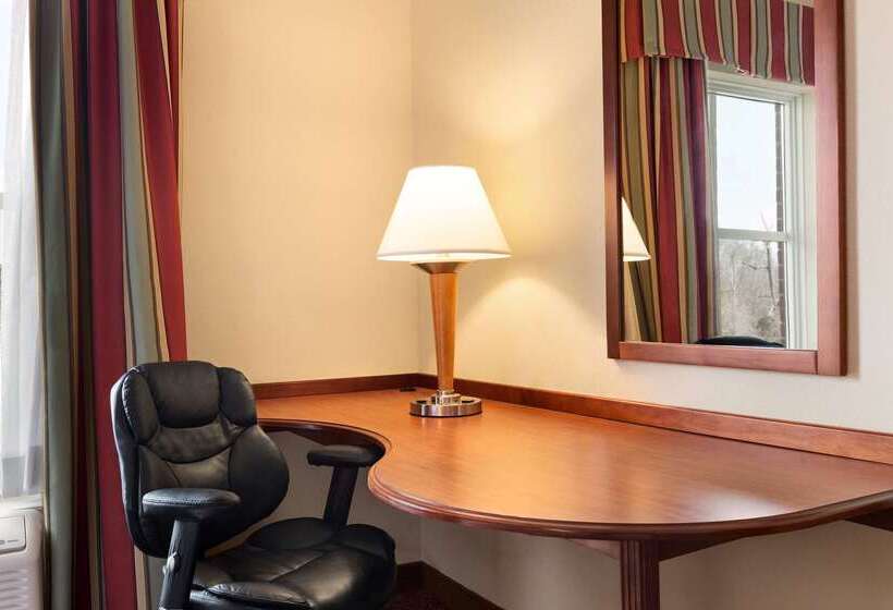 هتل Hampton Inn & Suites Williamsburg Historic District