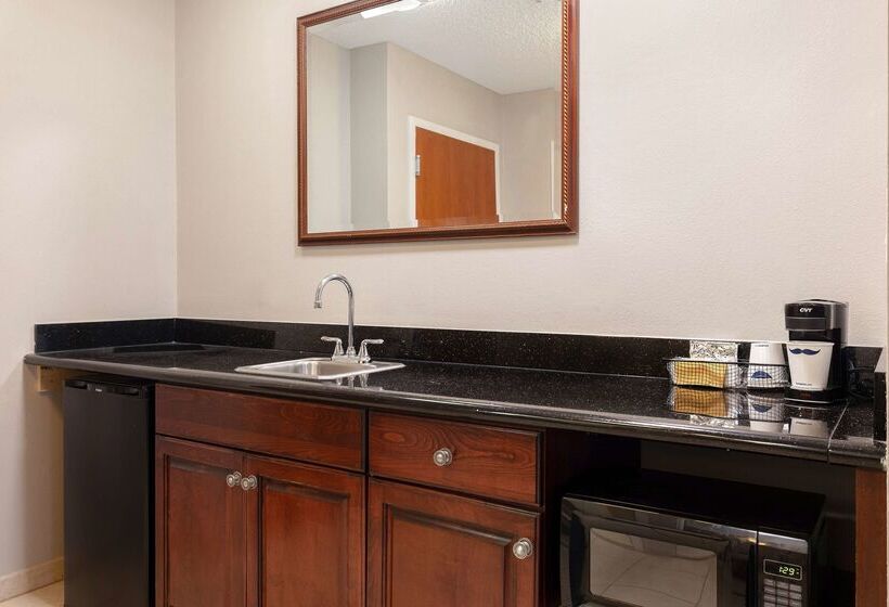 酒店 Hampton Inn Victoria