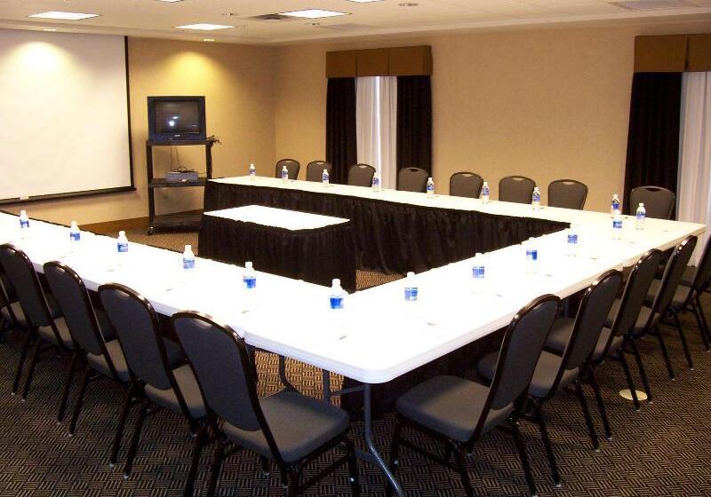 فندق Hampton Inn Waterloo