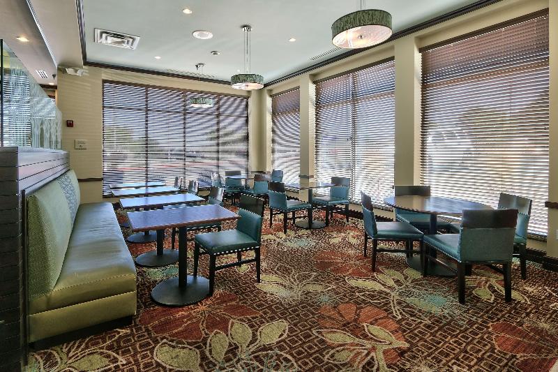 ホテル Hilton Garden Inn Albuquerque Airport