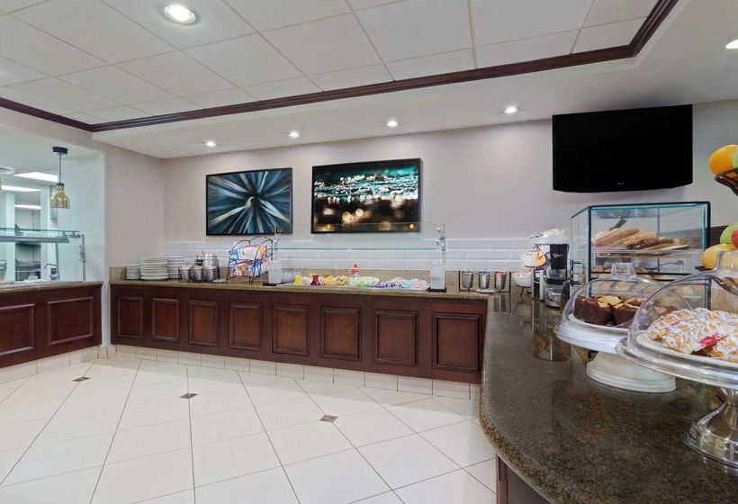 בית מלון כפרי Hilton Garden Inn Annapolis