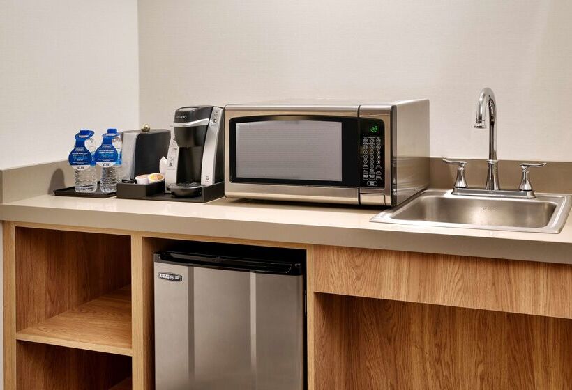 هتل Hilton Garden Inn Bozeman